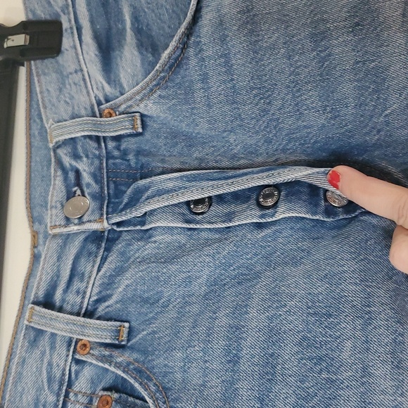 Levi's 501 Denim Cutoff Shorts Size 30 Button Fly Medium Wash Womens - Picture 2 of 8
